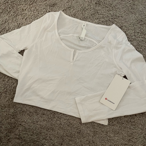 Lululemon Cropped Henley LS - Picture 3 of 7